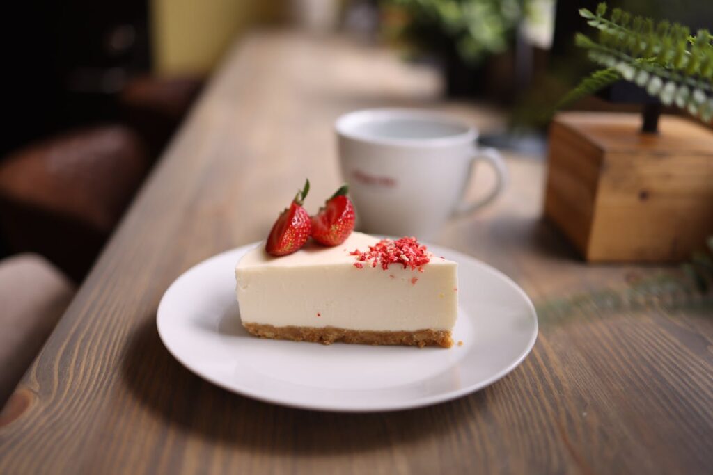 Strawberry Cheesecake Cake